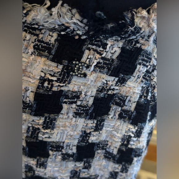 Chanel 04A Fantasy Tweed - Picture 7 of 8